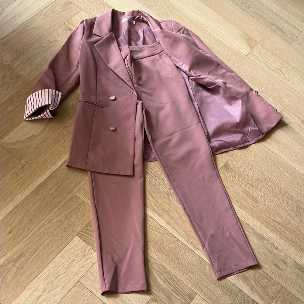 Elegant Pink Blazer and Pants Set